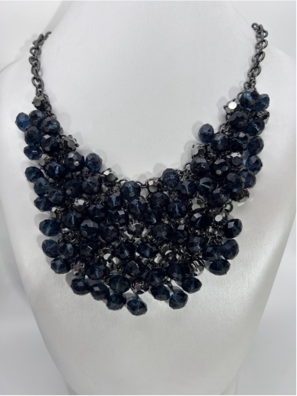 Necklace‎ Blue Glass Beaded Bib Statement Gunmetal Chain Fashion Womens Jewelry - Picture 3 of 9